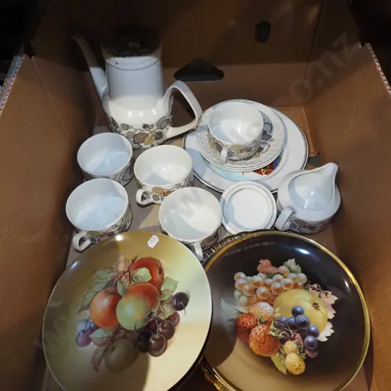 box; part coffee set, cabinet plates etc