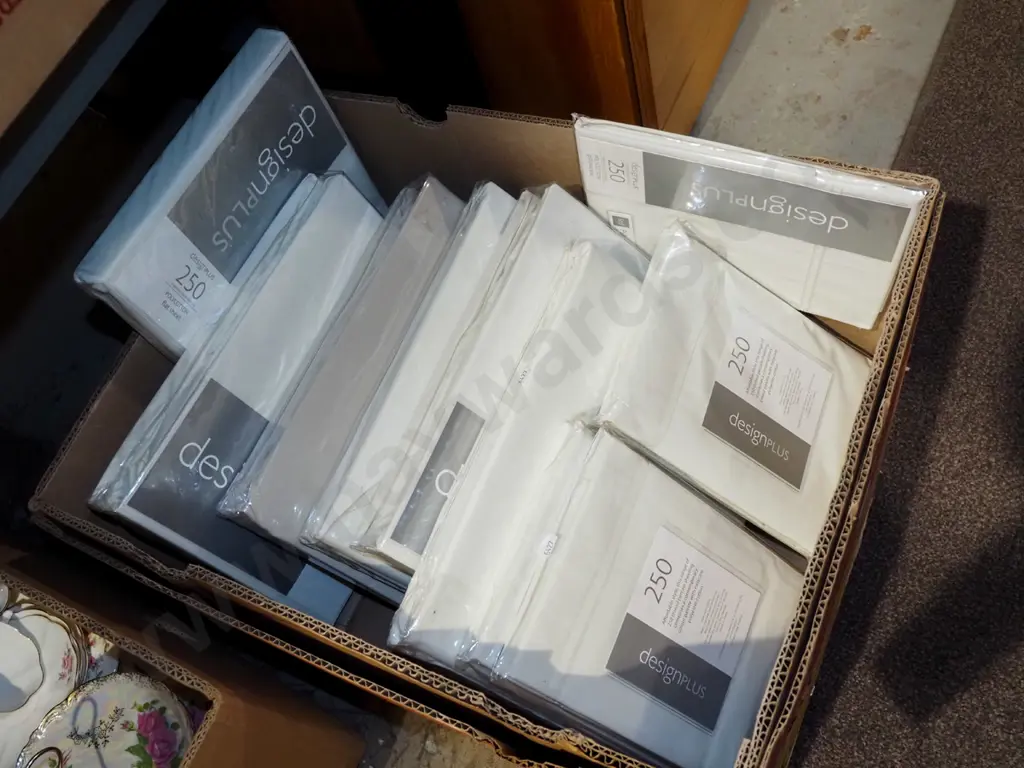 box of as new pillow cases, cotton sheets Image 1++