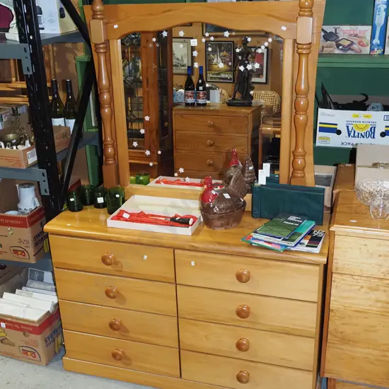 rimu and mdf 8 drawer mirror back dresser H1720 W1170 D400