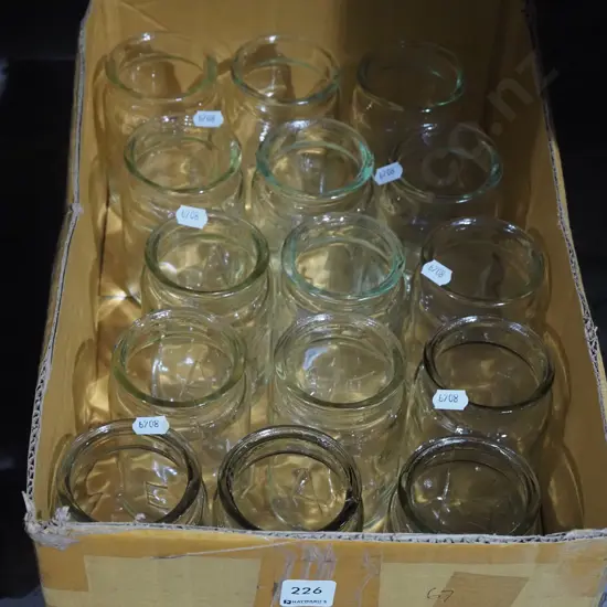 box; agee preserving jars H110