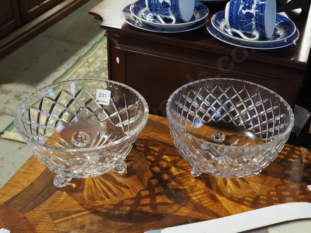 2x cut crystal footed bowls Image 1++