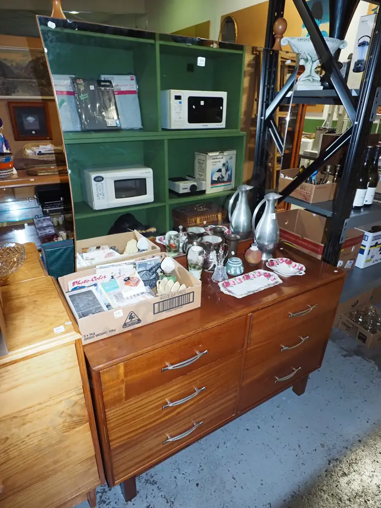 mid century teak 6 drawer mirror back dresser H1605 W1140 D415 Image 1++