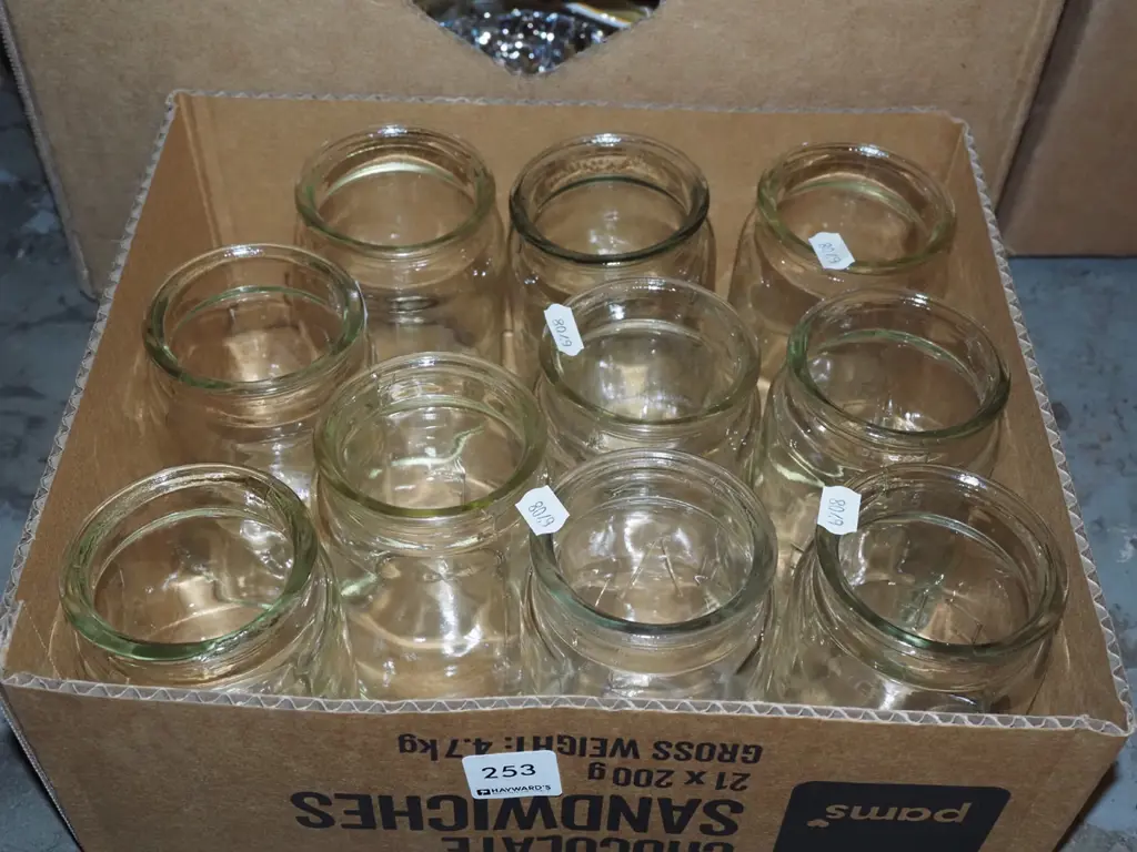 box of 10 small Agee preserving jars H115 Image 1++