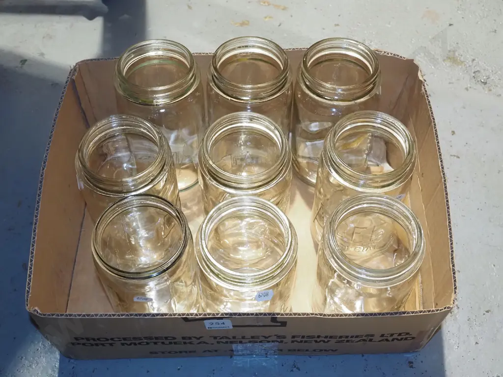 box of Agee preserving jars H180 Image 1++