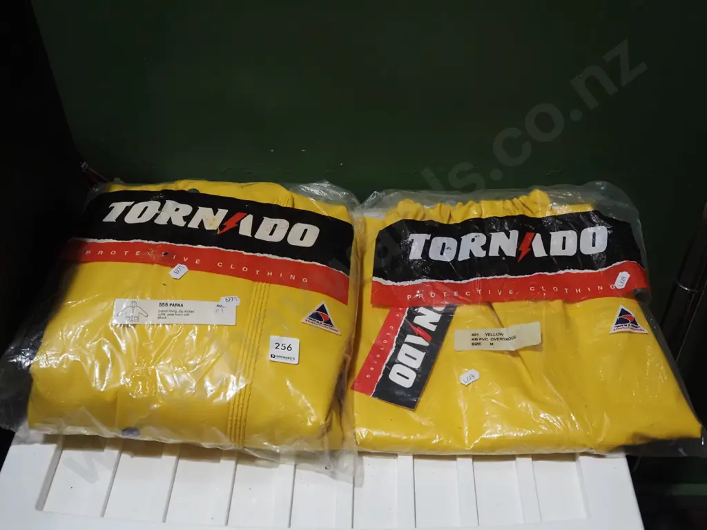 Tornado wet weather over trousers and parka Size Medium Image 1++