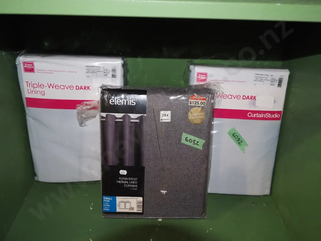 3x sets of curtains and linings Image 1++