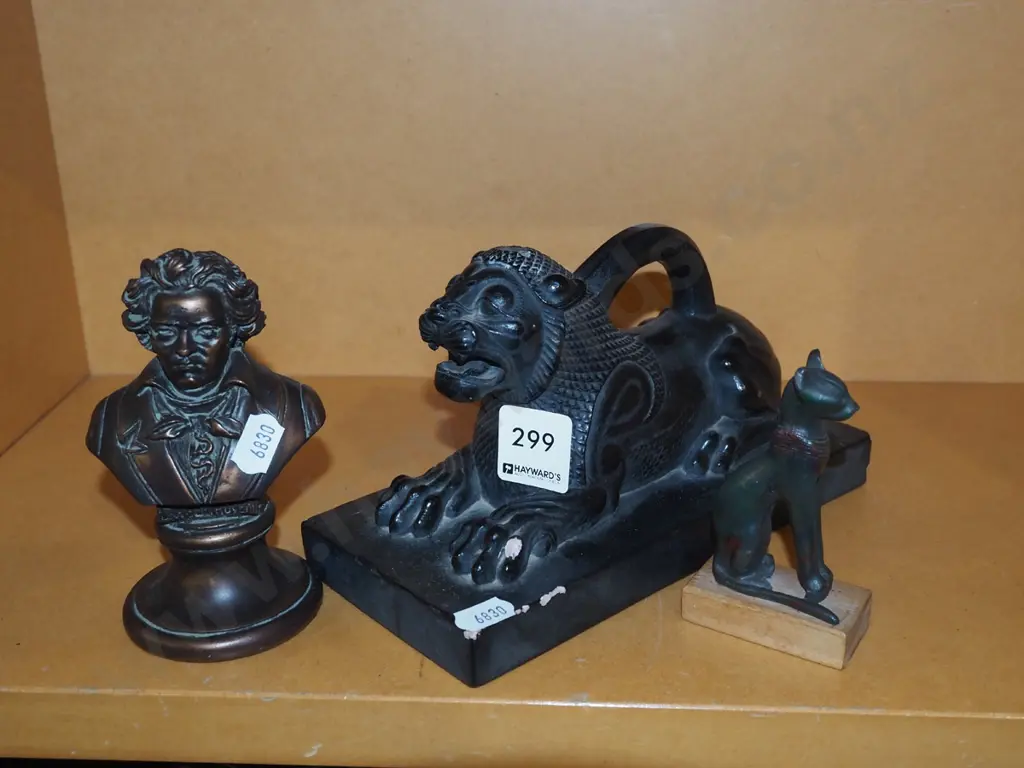 Egyptian souvenir ware, small Beeethoven bust H115 Image 1++
