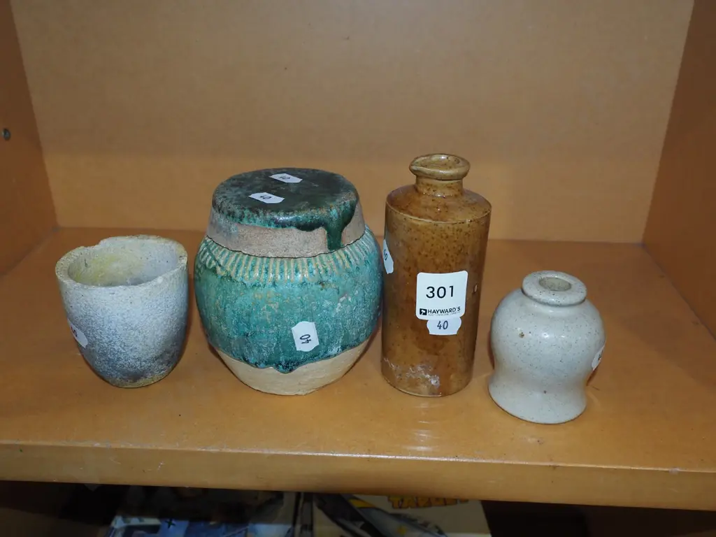 small crucible - chip, ginger jar, 2x ink bottles Image 1++