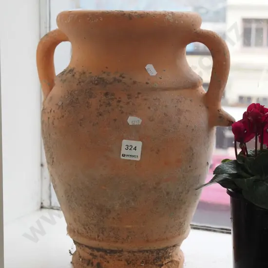terracotta garden planter H360 - chips to base