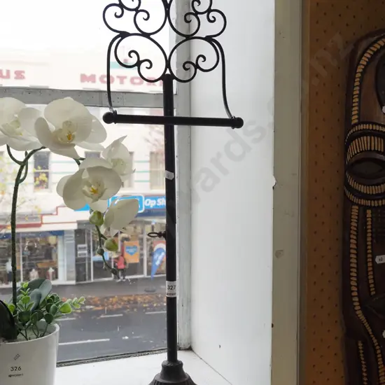 cast metal toilet roll holder H670