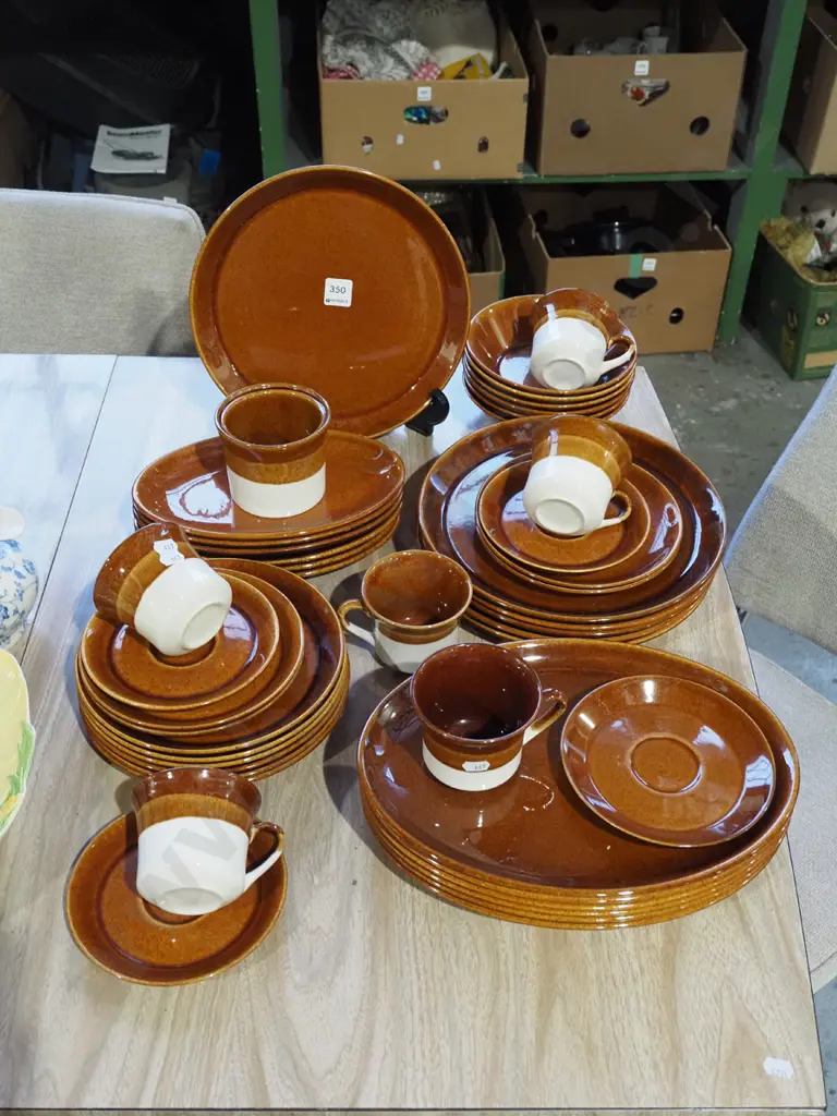 Crown Lynn Pioneer dinner items; cups, saucers, plates etc Image 1++