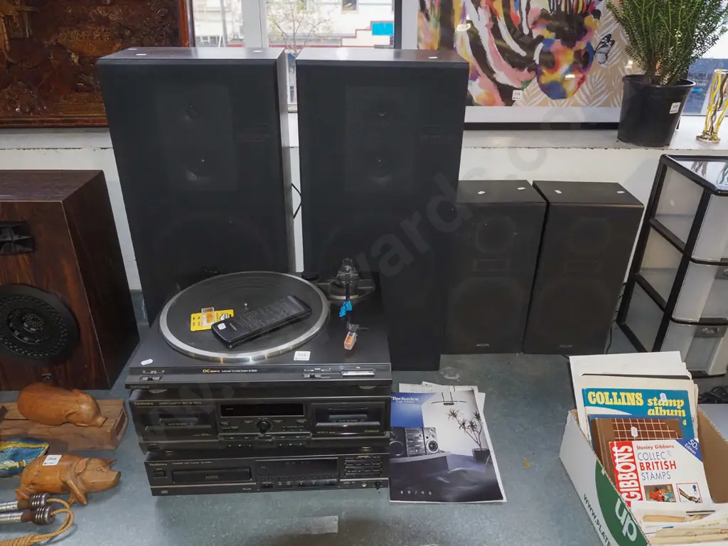 Technics CD player, twin cassette, turntable & speakers - no amplifier Image 1++