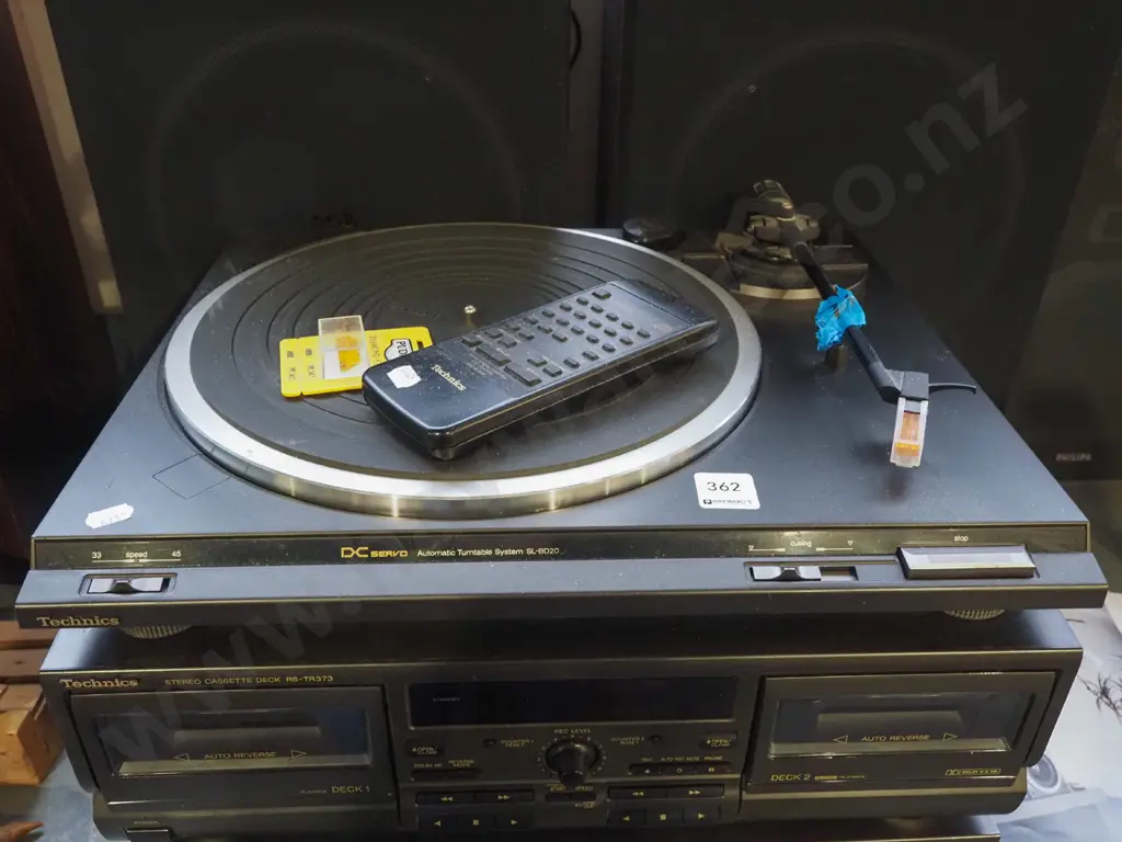 Technics CD player, twin cassette, turntable & speakers - no amplifier Image 1++