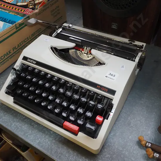 Brother M/1500 portable typewriter