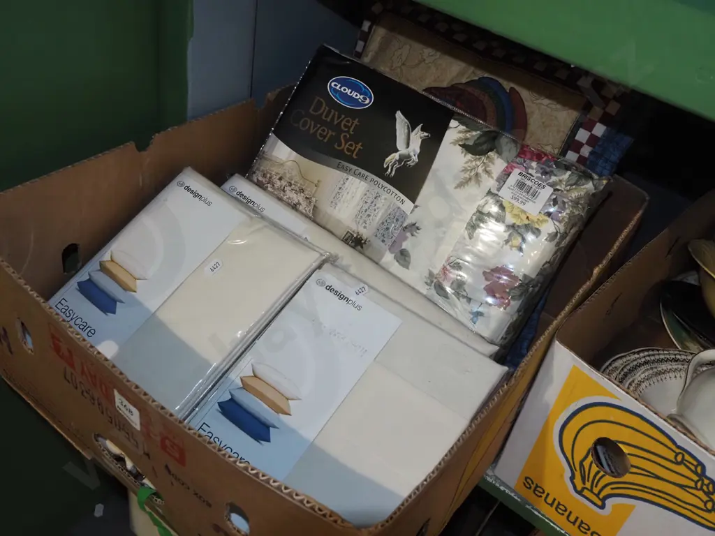 box; as new pillow cases, cover sets, cushion Image 1++