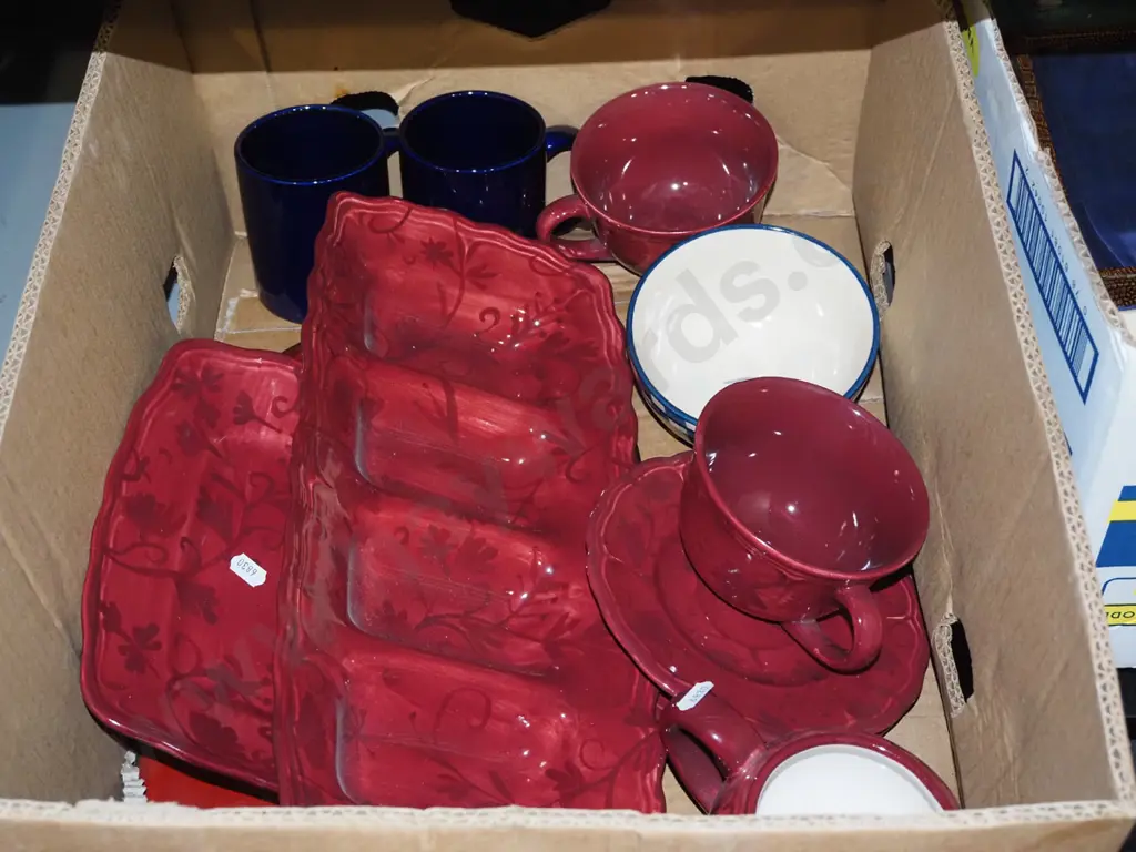 box; hand painted serving dishes, cups, saucers etc Image 1++