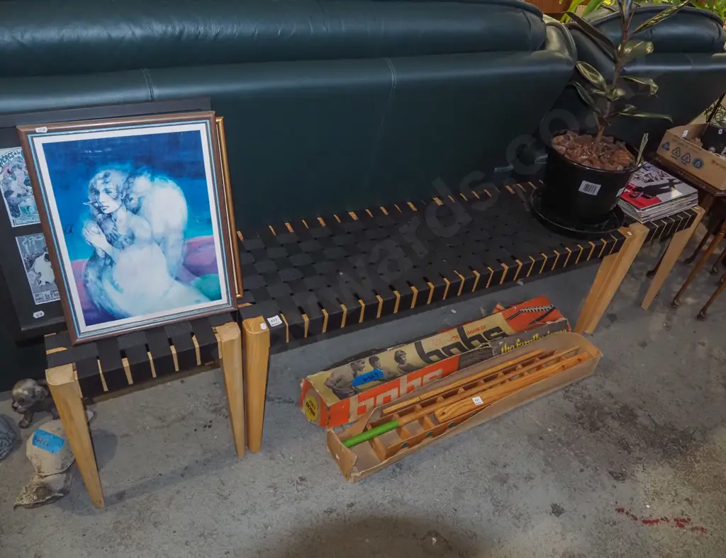 wood and fabric bench seat with 2 stools Image 1++