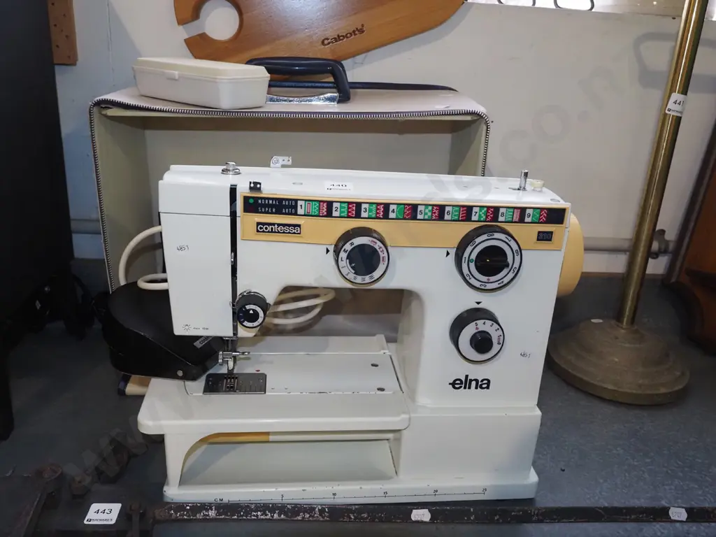 Elna Contessa sewing machine Image 1++