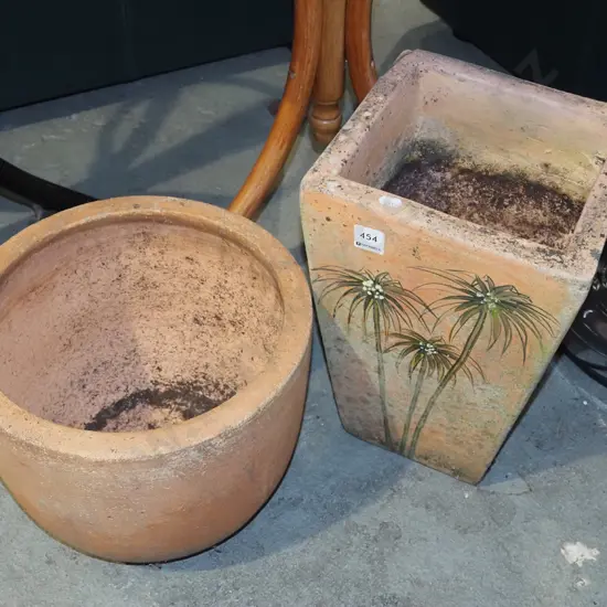 2x terracotta planters H350