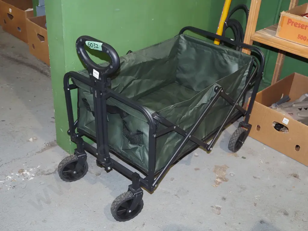 collapsable canvas trolley Image 1++