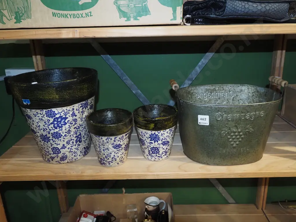 3x terracotta jardinieres, champagne ice bucket Image 1++