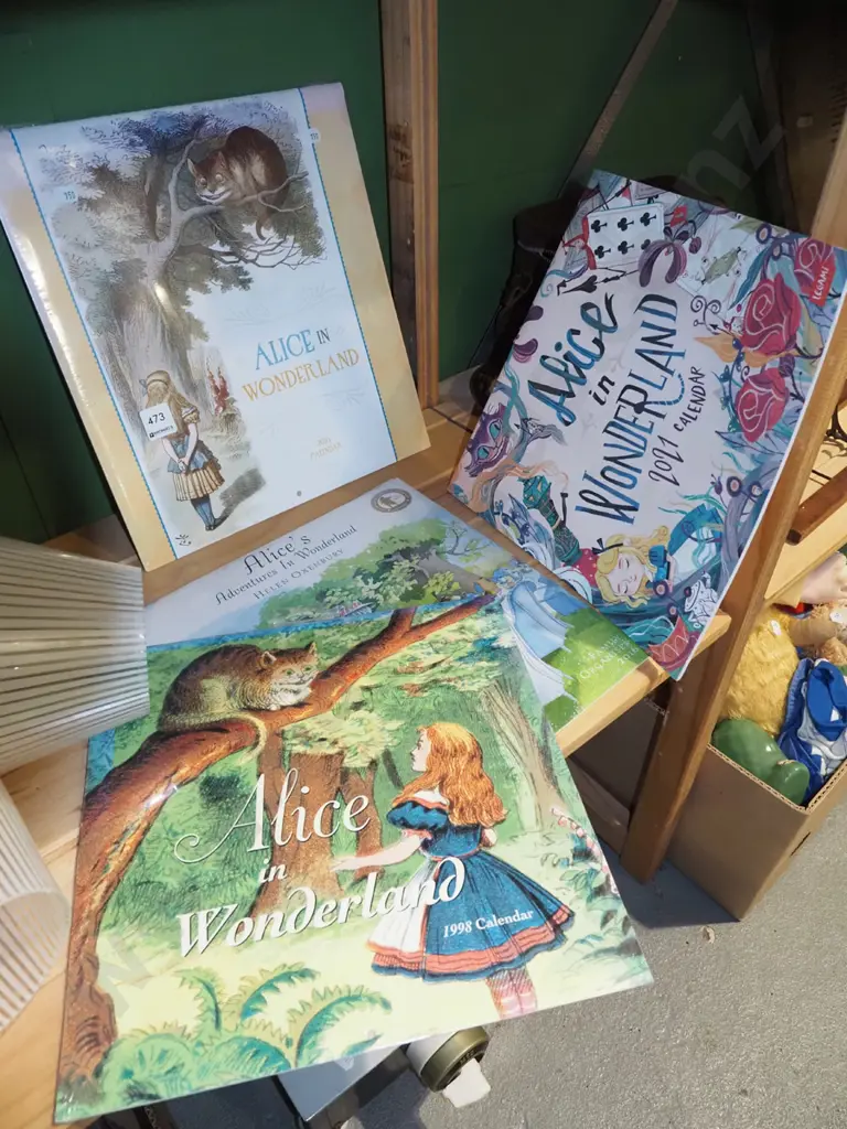 Alice in Wonderland organisers, calendars Image 1++