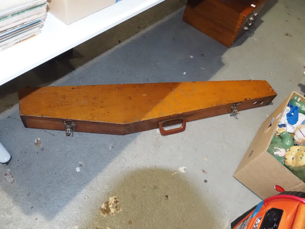 vintage wooden rifle case Image 1++