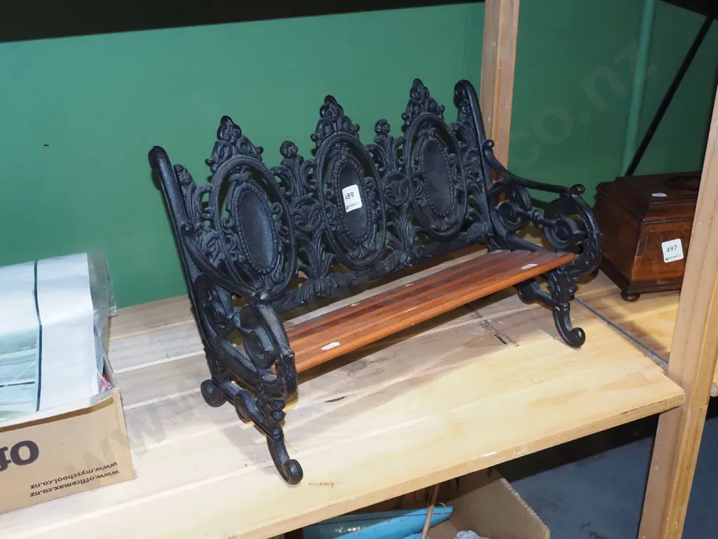 cast iron dolls garden bench seat Image 1++
