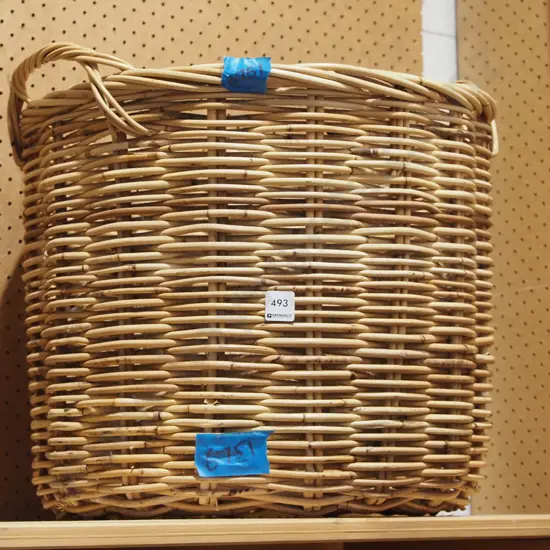 cane wood basket H380