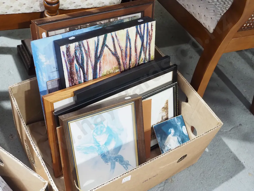 box; prints, needleworks, artworks Image 1++