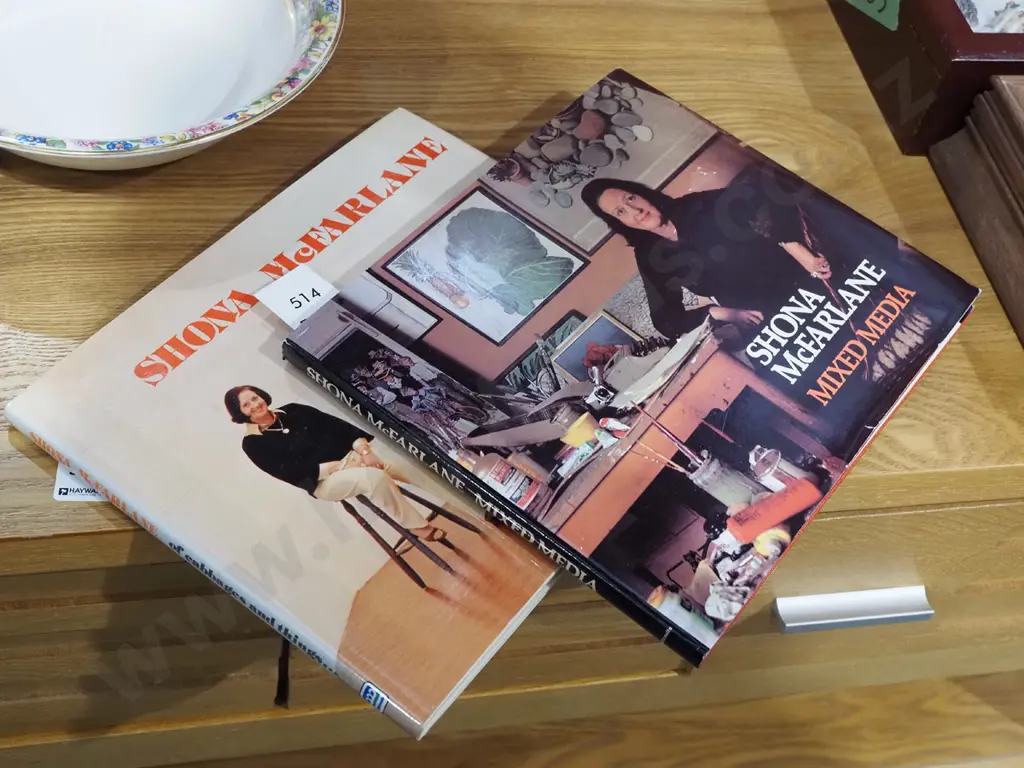 2x Shona McFarlane books Image 1++
