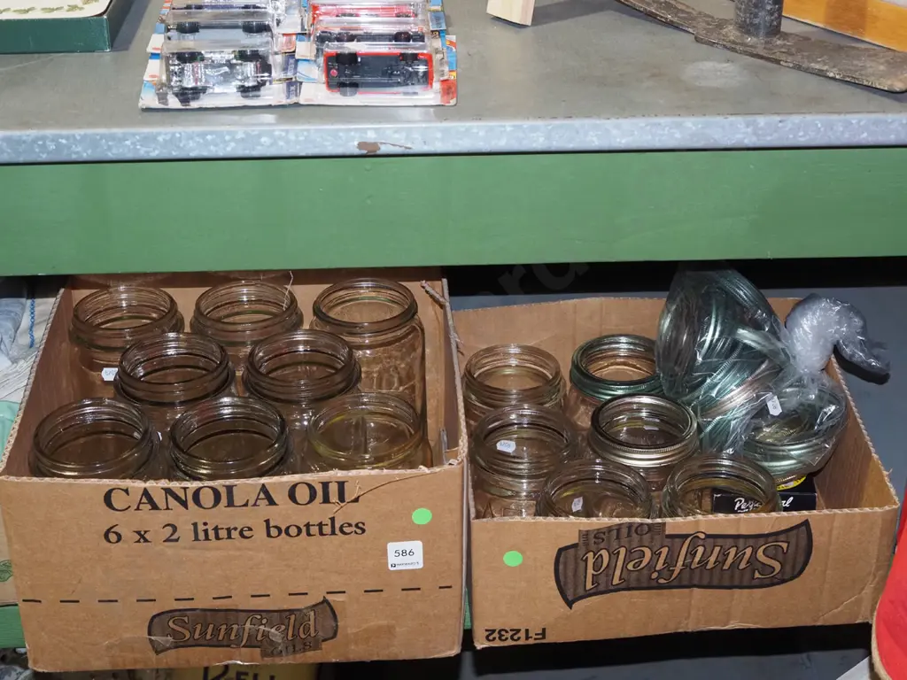 2x boxes of mixed sizes Agee preserving jars and lids Image 1++