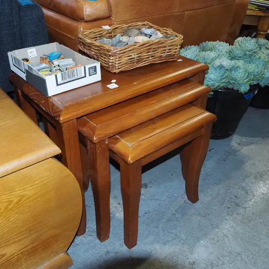 nest of 3 rimu tables