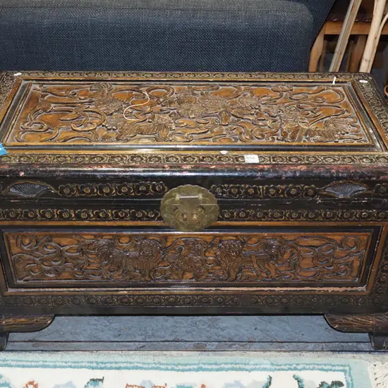 heavily carved camphorwood chest H480 W870 D430