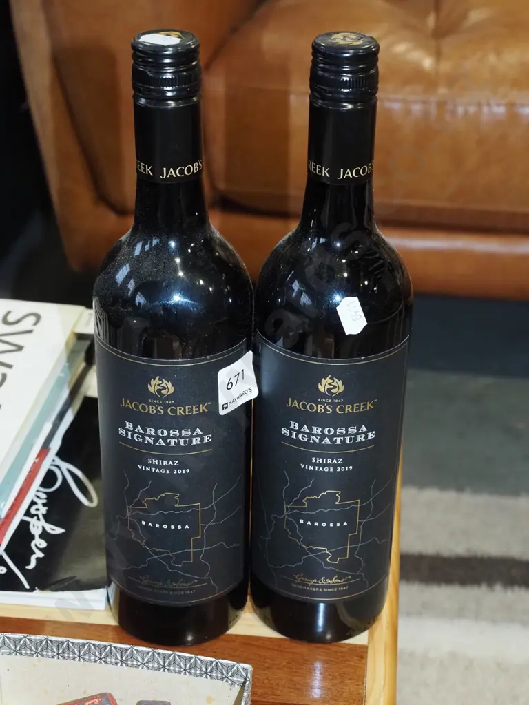 2x bottles of Jacobs Creek Barossa signature shiraz vintage 2019 Image 1++