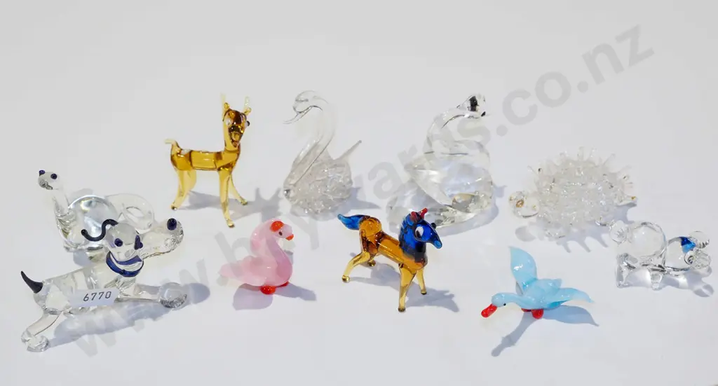box; glass animal ornaments Image 1++