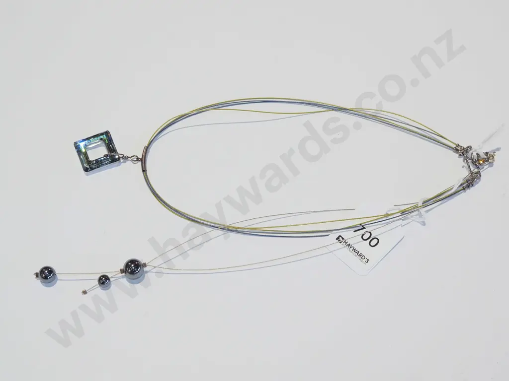 2 x necklaces Image 1++