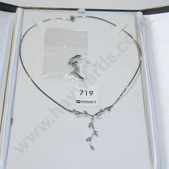 cased sterling silver necklace & drop earring set