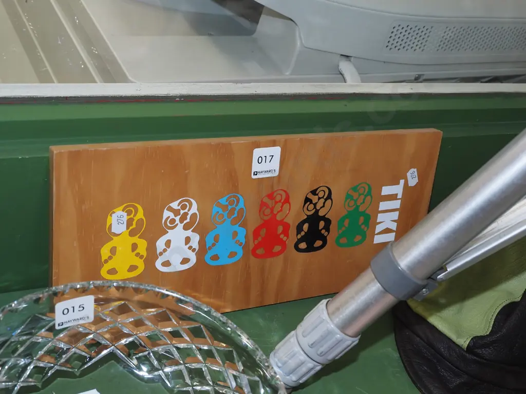 tiki prints on board Image 1++