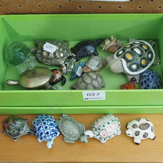miniature turtle figurines