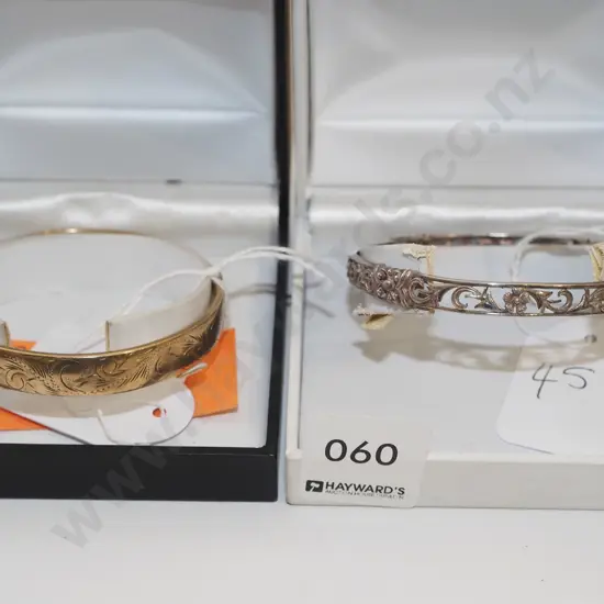 2x cased bracelets
