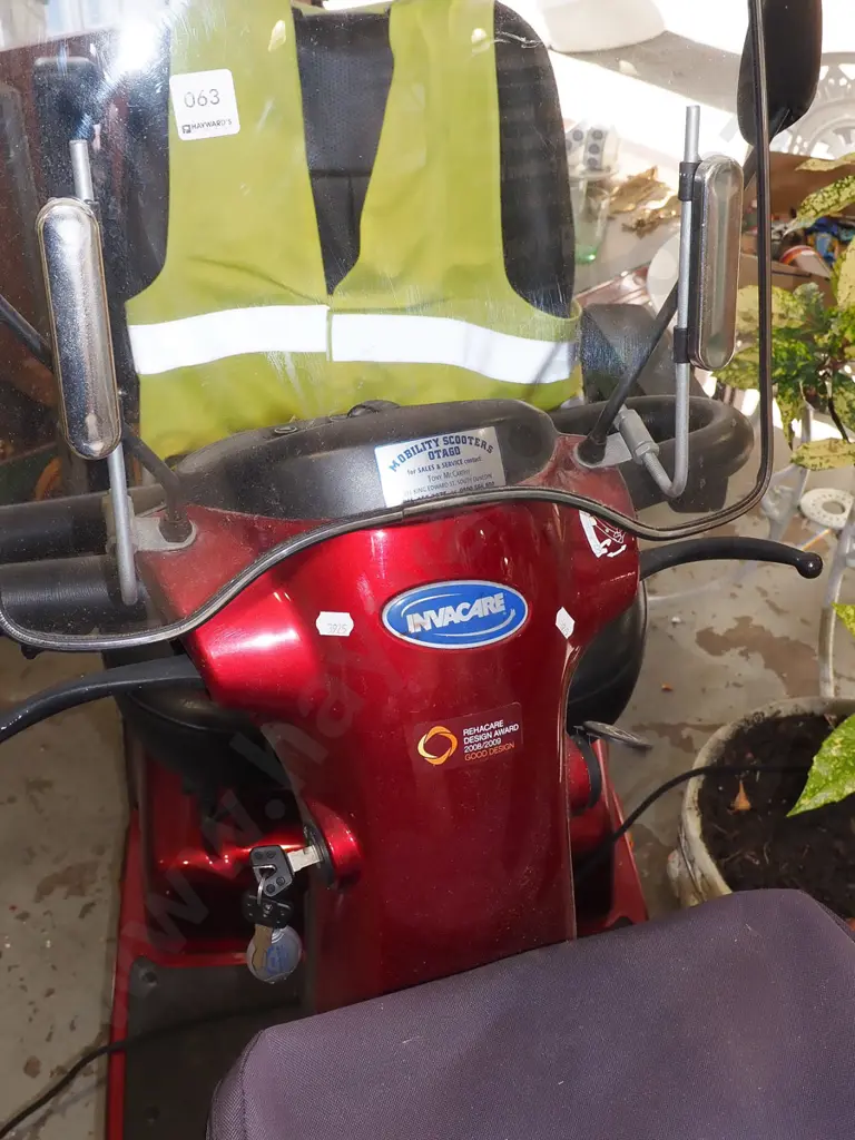 Invacare mobility scooter - battery takes charge but needs attention Image 1++