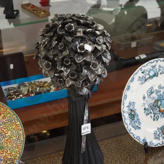 metal floral ornament H380