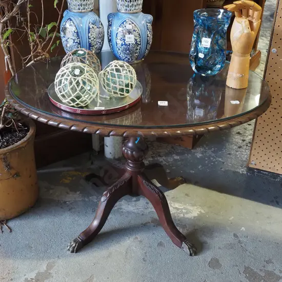 reproduction rope edge mahogany pedestal end table with glass top 