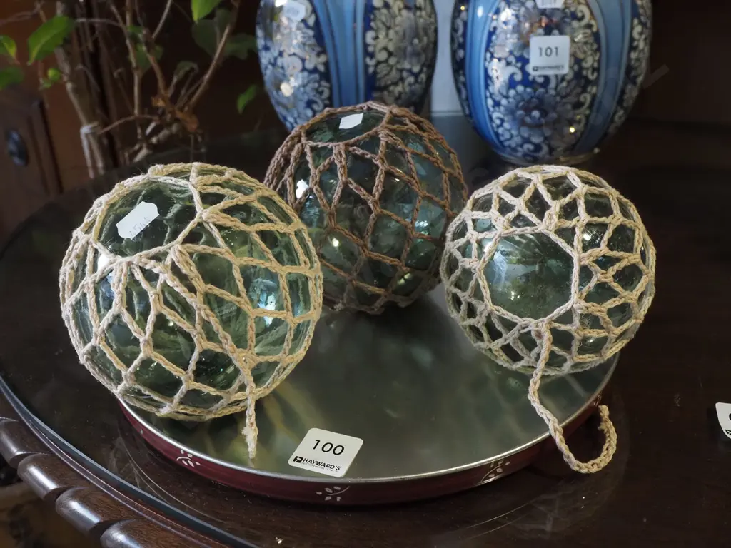 3x small reproduction fishing buoys Image 1++