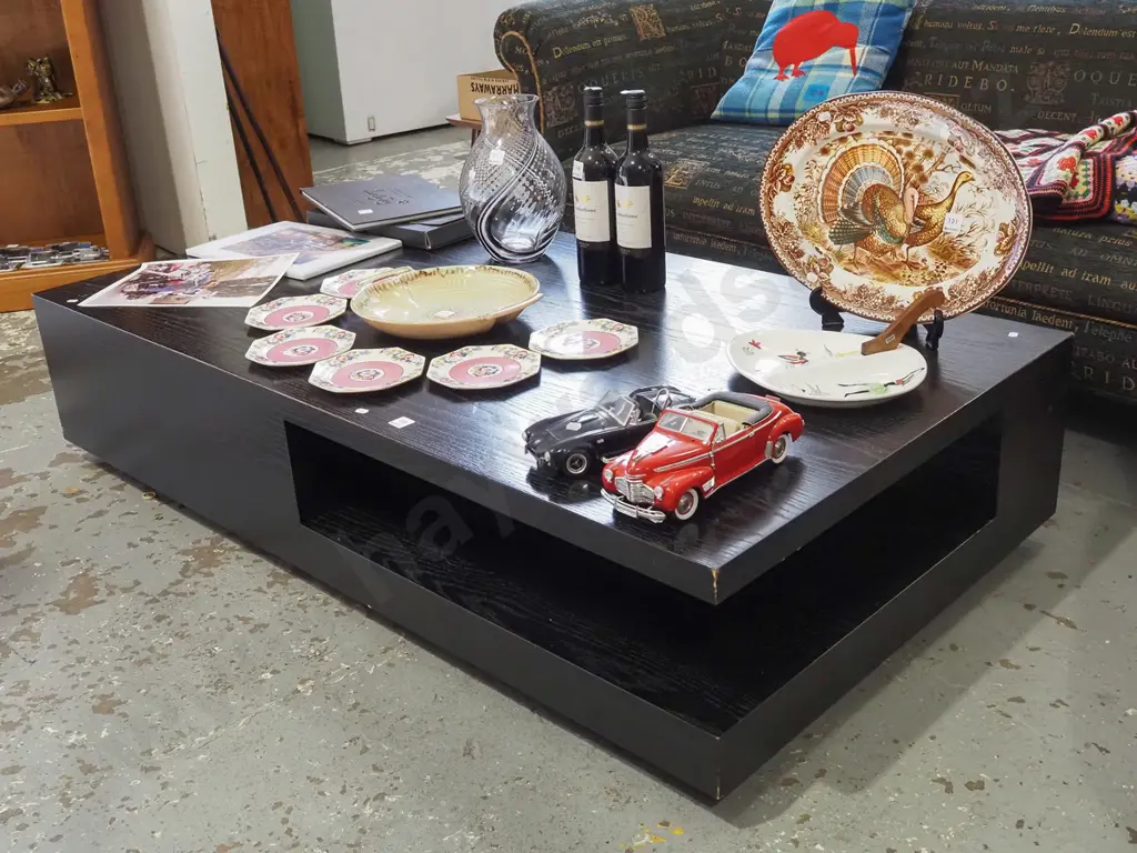 dark stained wood veneer modern coffee table H320 W1500 D800 Image 1++