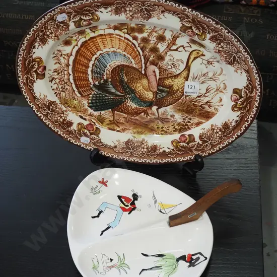 turkey ashet, wooden handled Japanese mid century serving dish