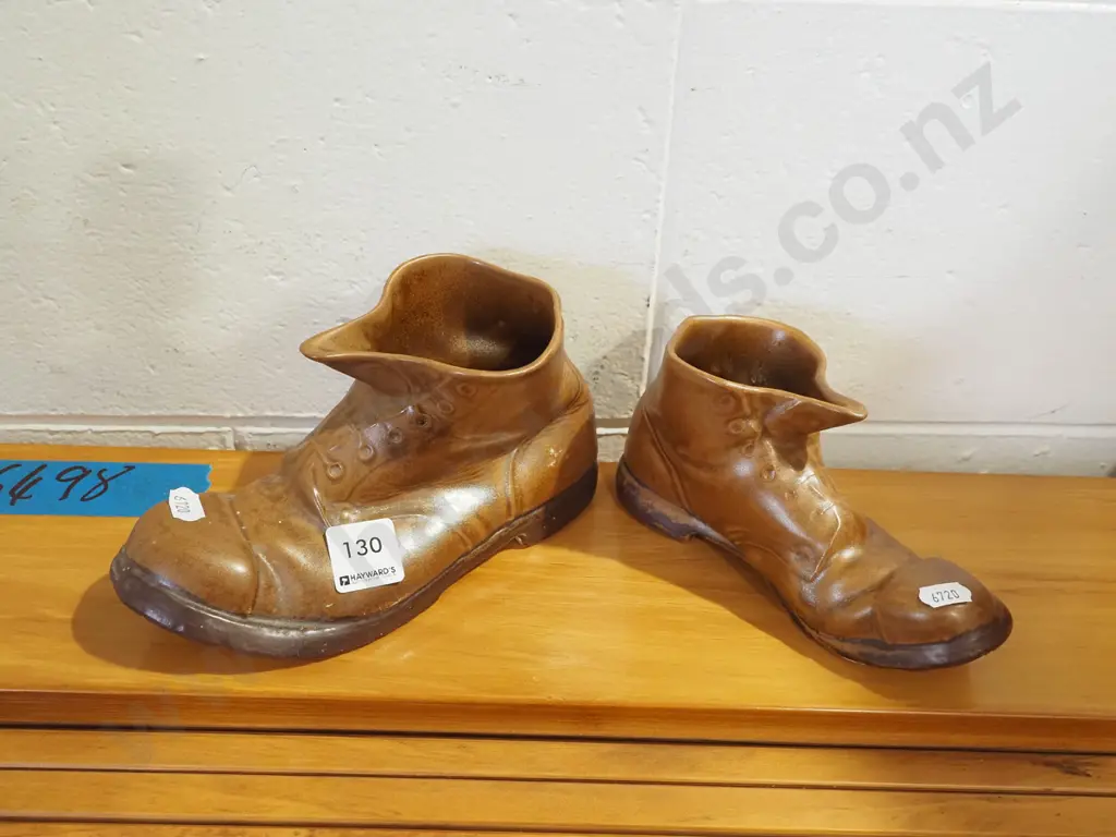 2x Temuka Pottery boots Image 1++