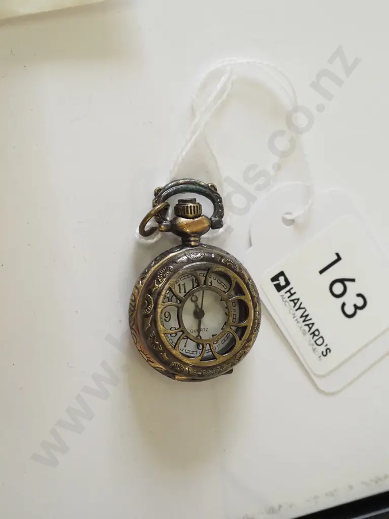 small pocket watch - condition unknown Image 1++