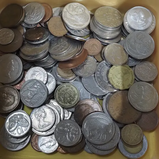 1kg tub of coins